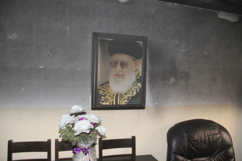 צפו: הבית נשרף, תמונת הרב לא נפגעה
