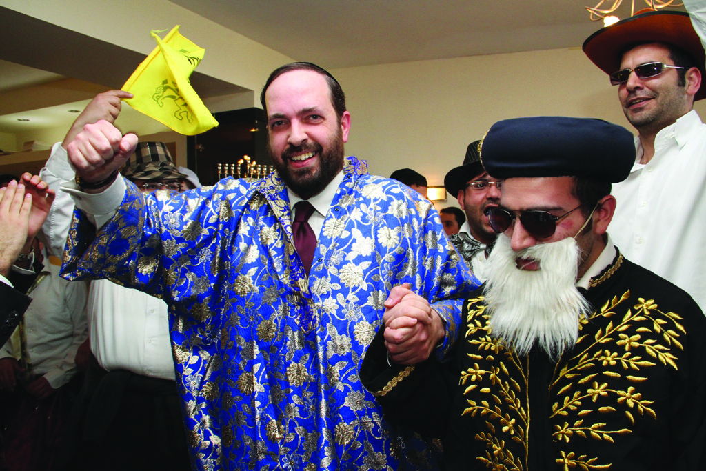 רקדו. אטיאס ובחורי הישיבות