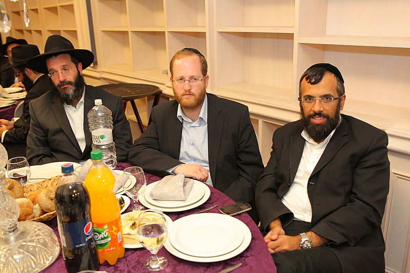 צפו: השבועון של חב"ד חגג את הגליון ה-1500