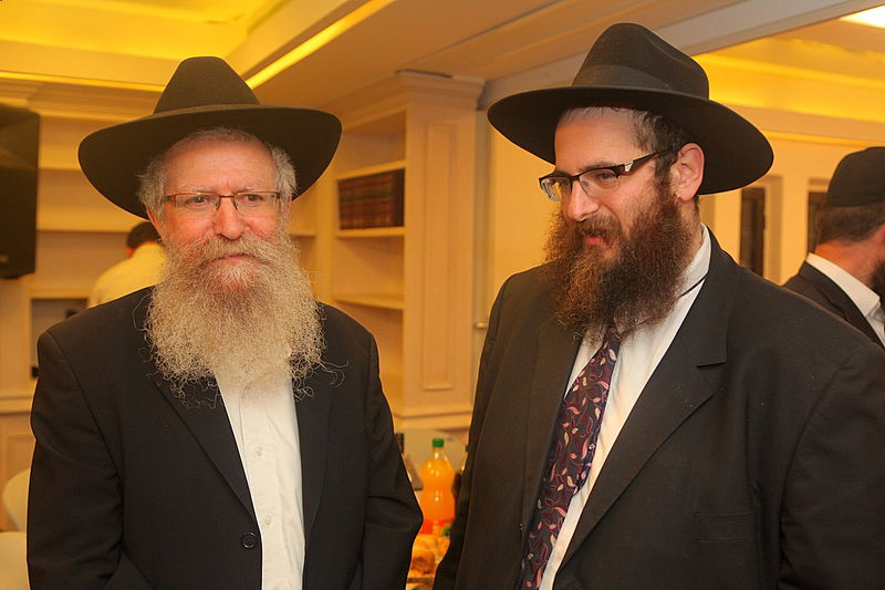 צפו: השבועון של חב"ד חגג את הגליון ה-1500