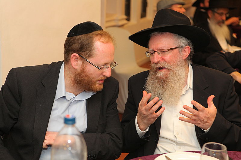 צפו: השבועון של חב"ד חגג את הגליון ה-1500