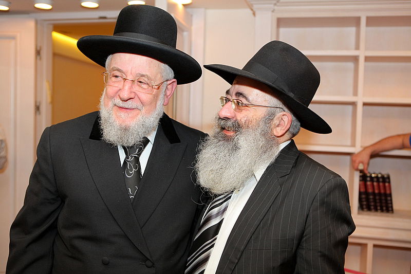 צפו: השבועון של חב"ד חגג את הגליון ה-1500