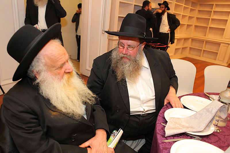 צפו: השבועון של חב"ד חגג את הגליון ה-1500