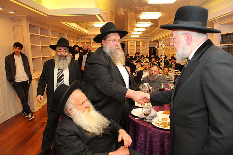 צפו: השבועון של חב"ד חגג את הגליון ה-1500