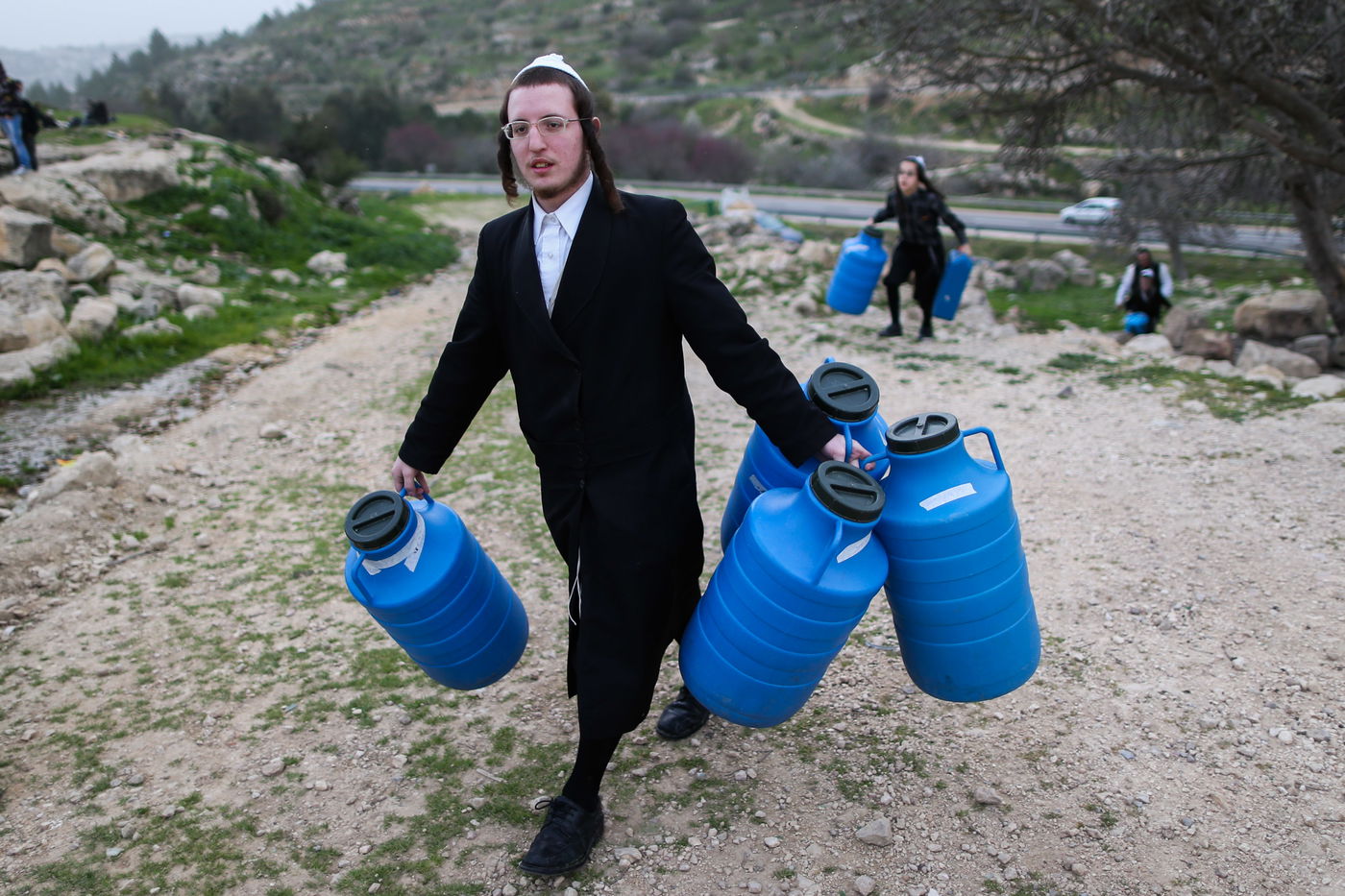 תיעוד מיוחד: שאיבת "מים שלנו" לקראת חג הפסח