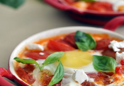 שקשוקה מהאגדות עם בזיליקום וגבינת פטה