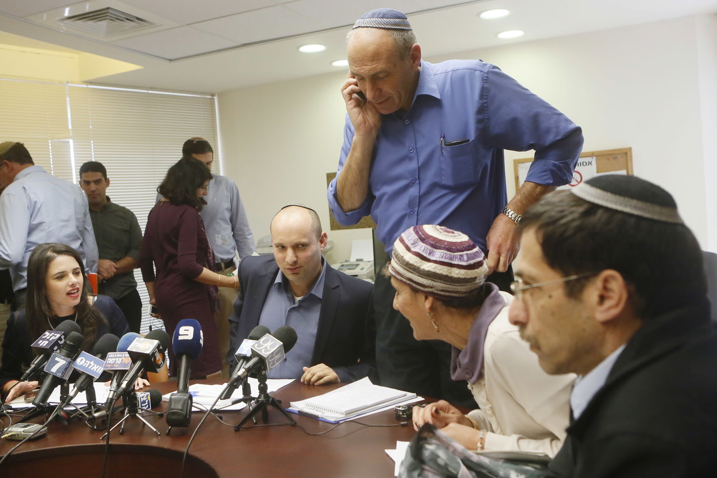 בנט בישיבת סיעה