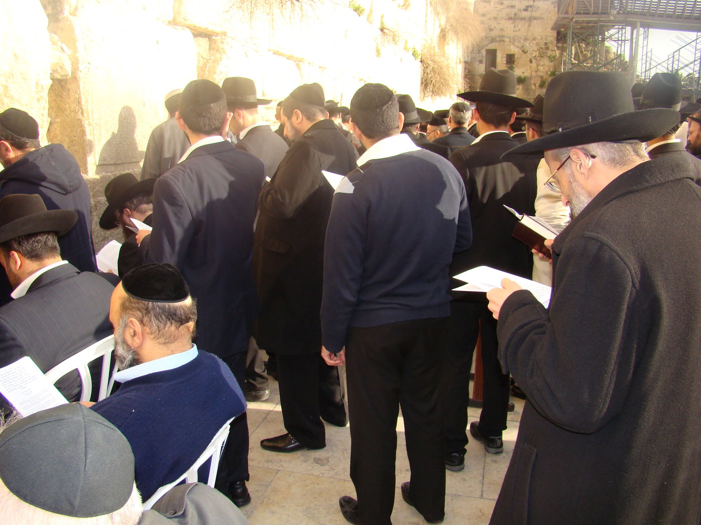 צפו: תפילה לרפואת הרב יוסף