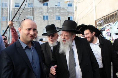 בנט בישיבת מיר