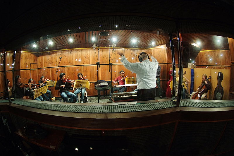 מלהיב: משה לאופר מנגן חב"ד 2