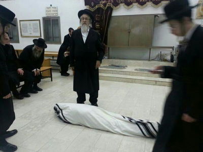 מיטתו של האדמו"ר, אתמול