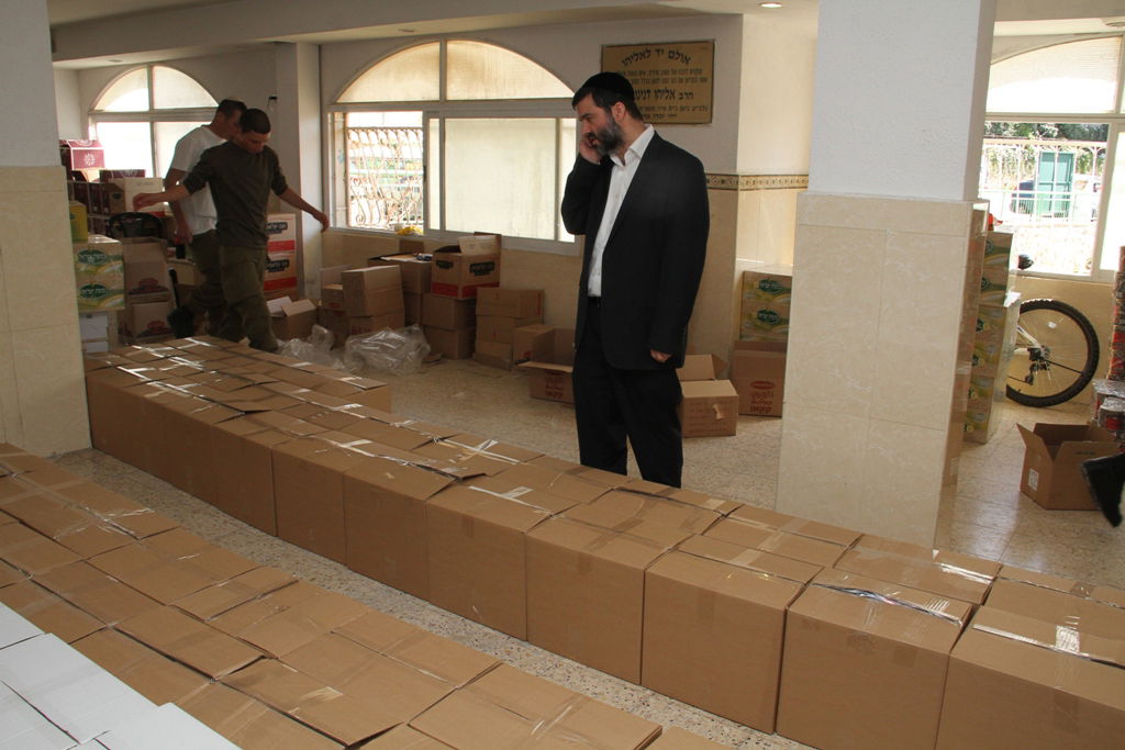 תיעוד: כך נערכים ל"קמחא דפסחא"