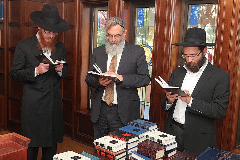 "התפילה בחדר הרבי מרוממת"