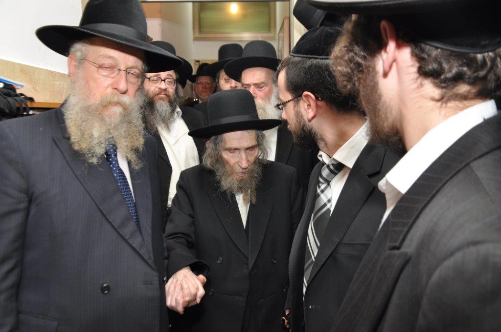 מרן הגראי"ל שטיינמן שאל: "למי יהיה גיהנום, ללפיד?"