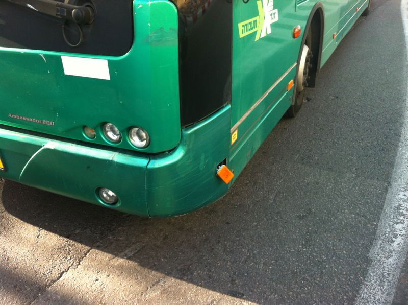 חזר מתפילת 'שחרית' ונפצע קשה מפגיעת אוטובוס