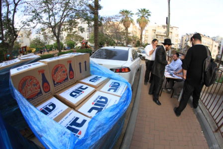 תנועת טוב חילקה אלפי סלים לכבוד פסח