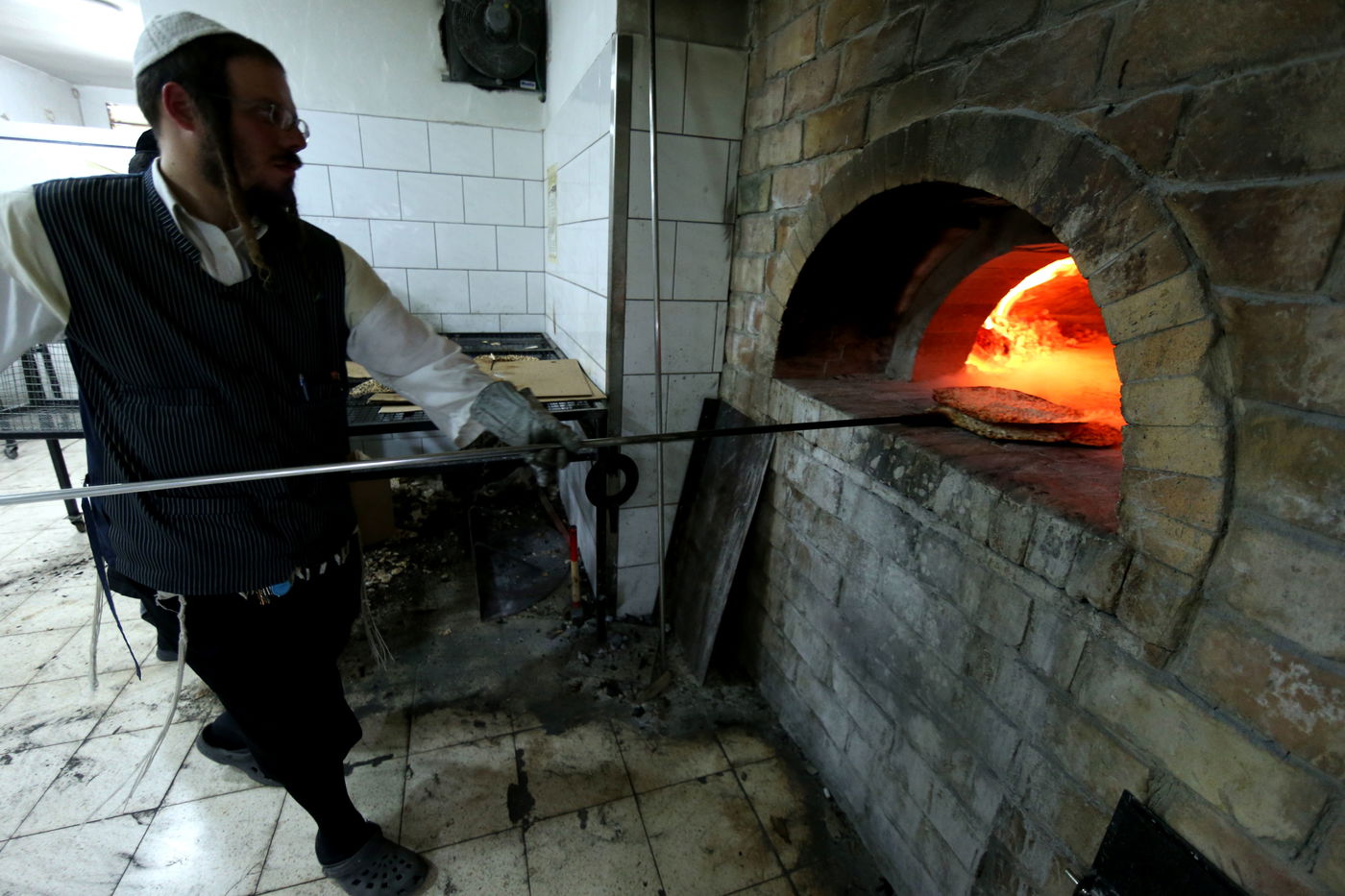 כך אופים מצות בהידור • גלריה