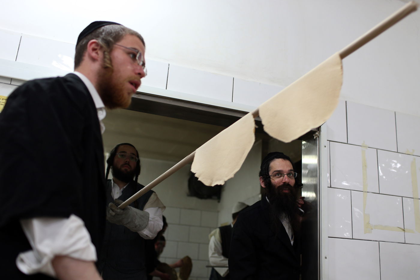 כך אופים מצות בהידור • גלריה