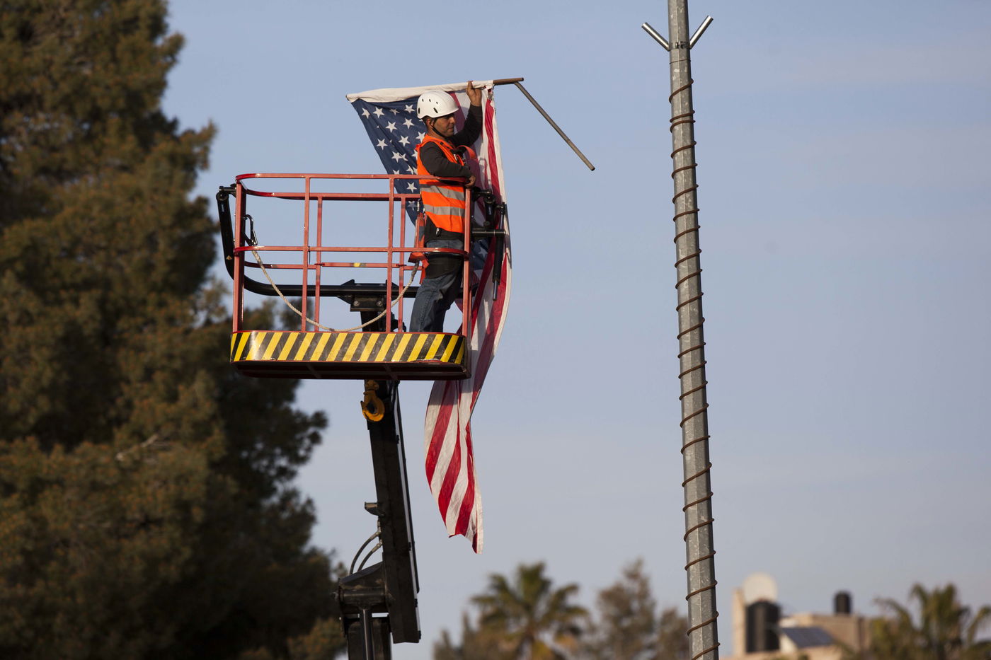 מתכוננים לאובמה: דגלים בירושלים, כיפת ברזל בנתב"ג