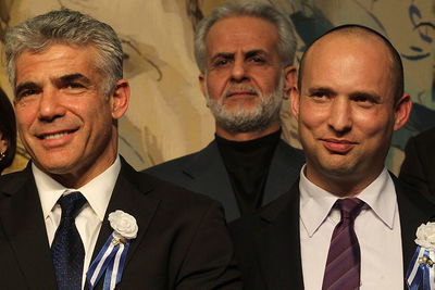 "בוגרי החוג לסחיטות פוליטיות", בנט ולפיד