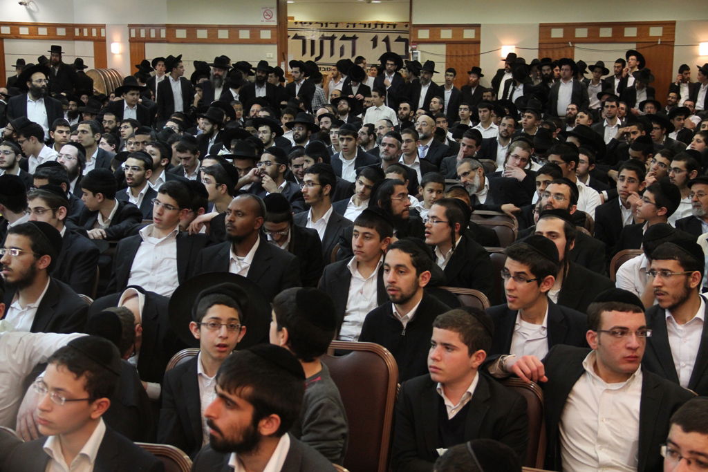 מרן הגר"ע יוסף: "רוצים לבטל את התורה מאיתנו"