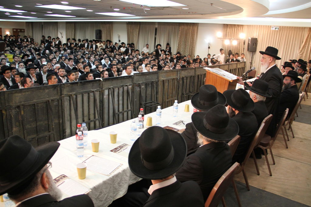 מרן הגר"ע יוסף: "רוצים לבטל את התורה מאיתנו"