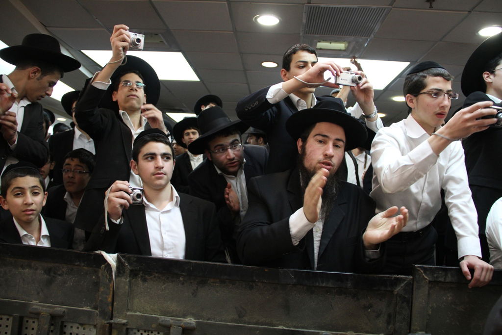 מרן הגר"ע יוסף: "רוצים לבטל את התורה מאיתנו"