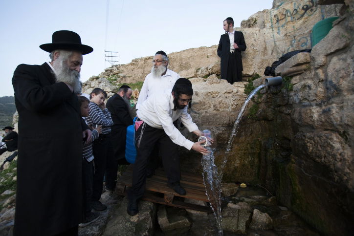 תיעוד ערב חג: שאיבת מים שלנו