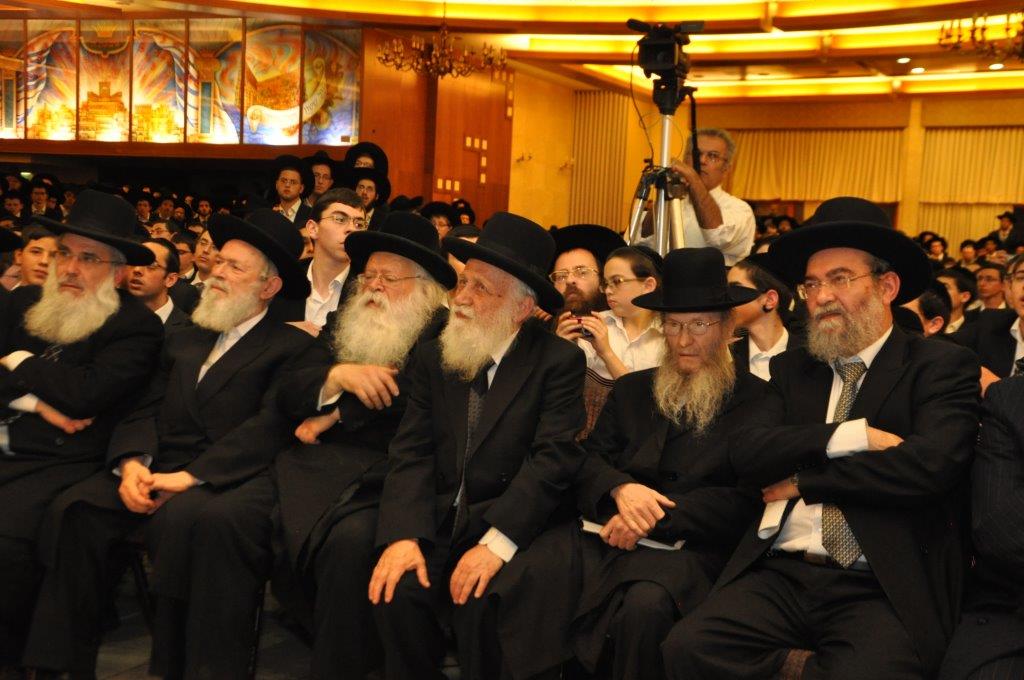 הרב שטיינמן זעק: "רוצים להחריב את עולם התורה"