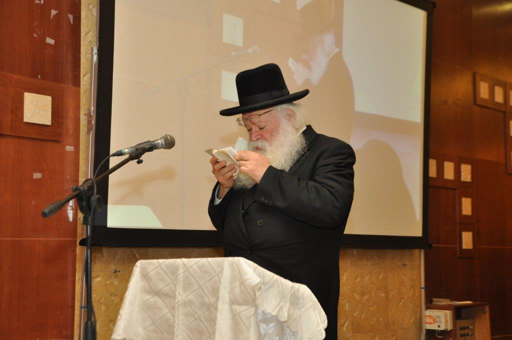 הרב שטיינמן זעק: "רוצים להחריב את עולם התורה"