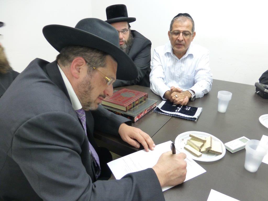 צפו: מכירת חמץ של קופת חולים מכבי