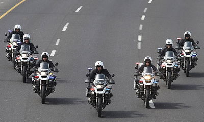 היערכות אופנועי המשטרה לשיירת הנשיא