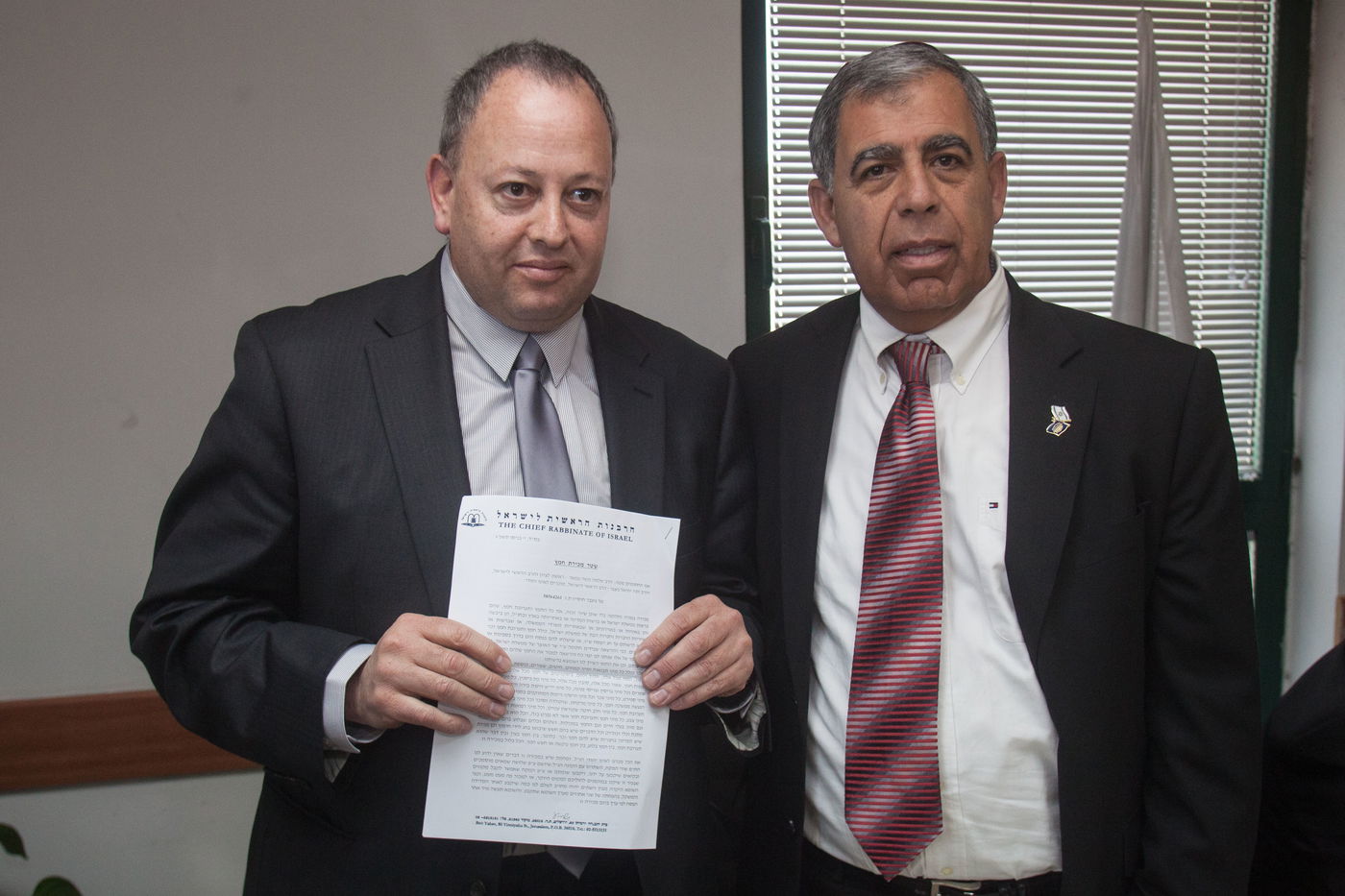 הרבנים הראשיים מכרו את החמץ של ישראל • תמונות