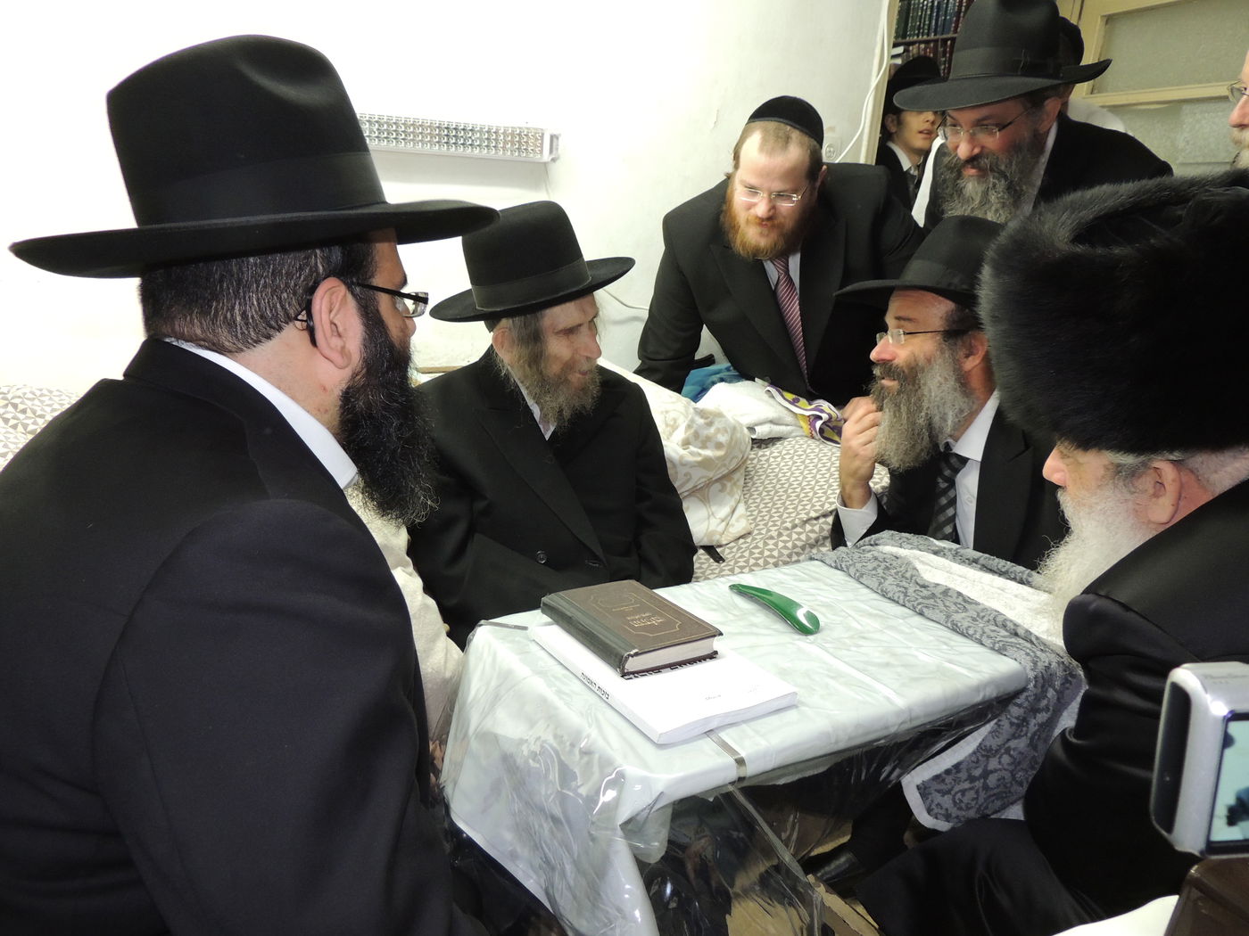 הגראי"ל לראש העיר: "בני ברק נקייה גם מעבירות?"