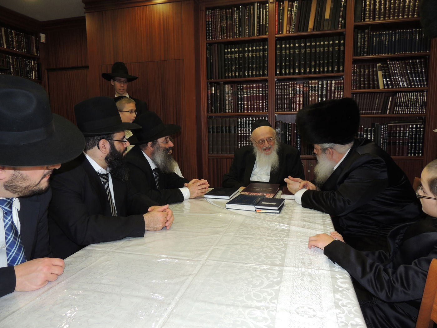 הגראי"ל לראש העיר: "בני ברק נקייה גם מעבירות?"