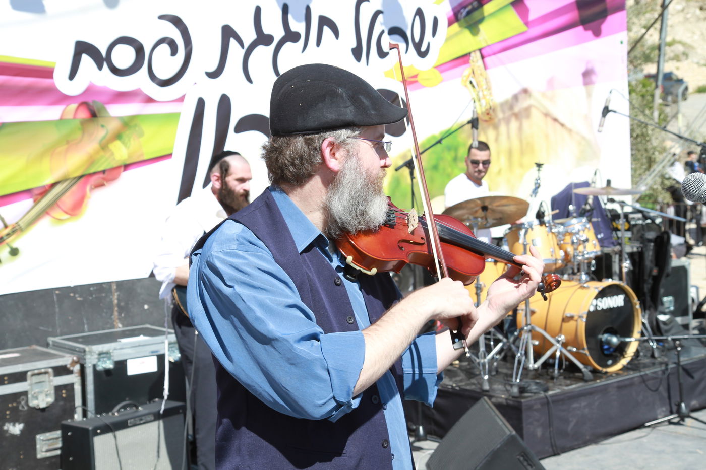 תיעוד ראשון: אלפים חוגגים בחברון