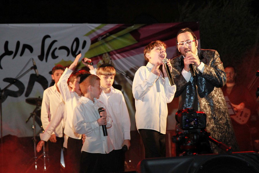 למעלה מ-50,000 איש עלו לחברון בחג הפסח • גלריה