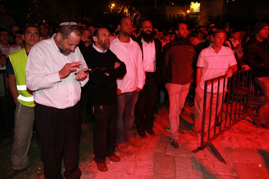 למעלה מ-50,000 איש עלו לחברון בחג הפסח • גלריה