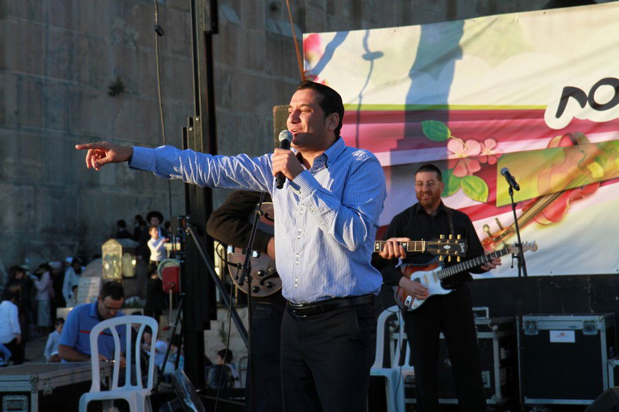 למעלה מ-50,000 איש עלו לחברון בחג הפסח • גלריה