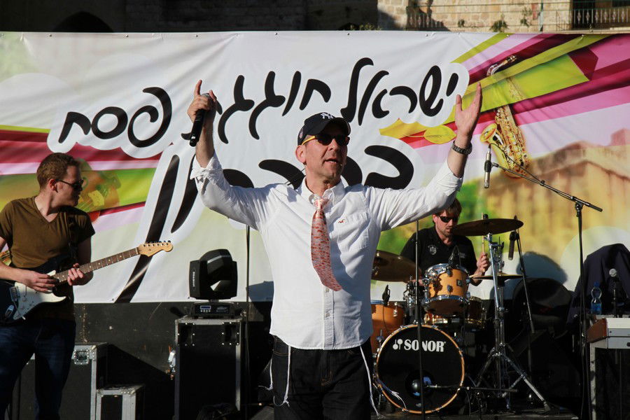 למעלה מ-50,000 איש עלו לחברון בחג הפסח • גלריה