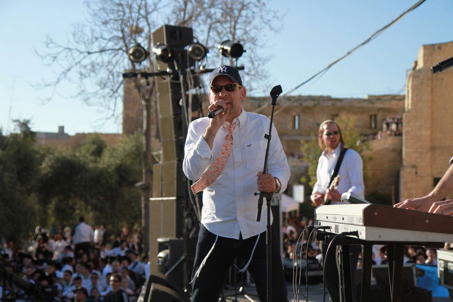 למעלה מ-50,000 איש עלו לחברון בחג הפסח • גלריה