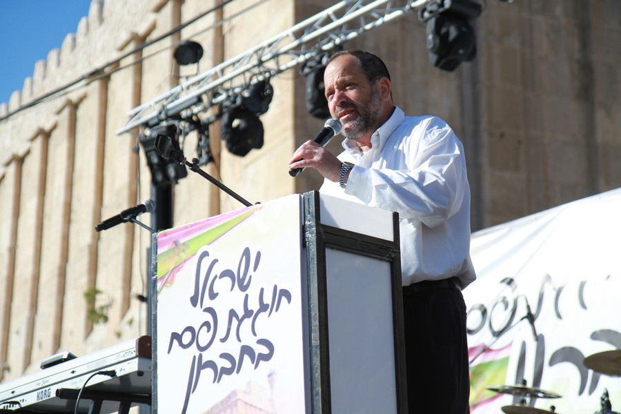 למעלה מ-50,000 איש עלו לחברון בחג הפסח • גלריה
