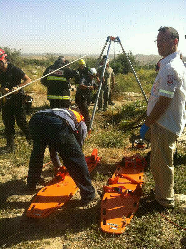 ילדים חרדים נפלו לעומק האדמה ונפצעו קל בלבד