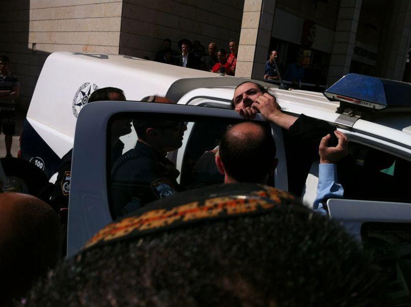 חילול קברים בטבריה? חרדים הפגינו