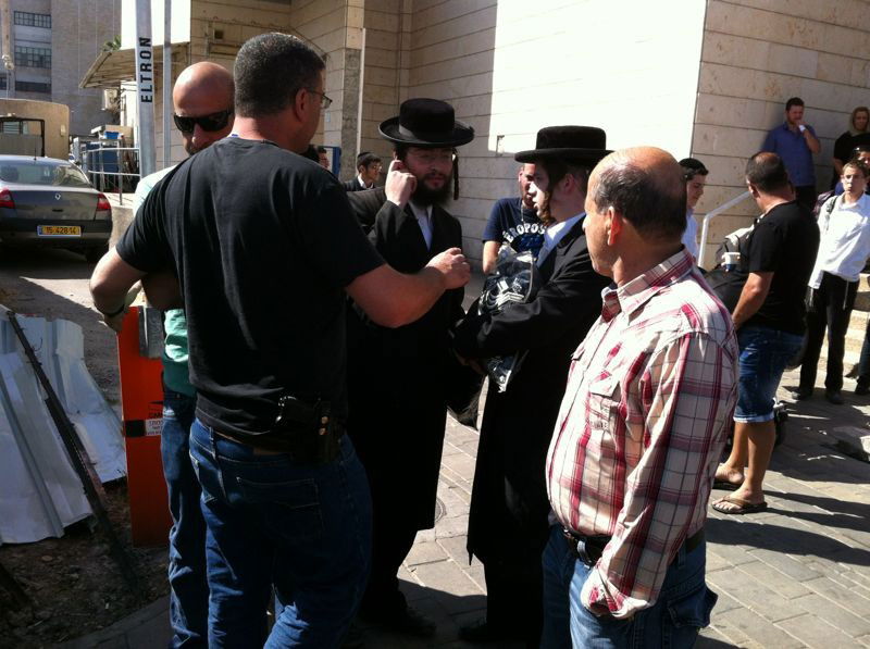 חילול קברים בטבריה? חרדים הפגינו