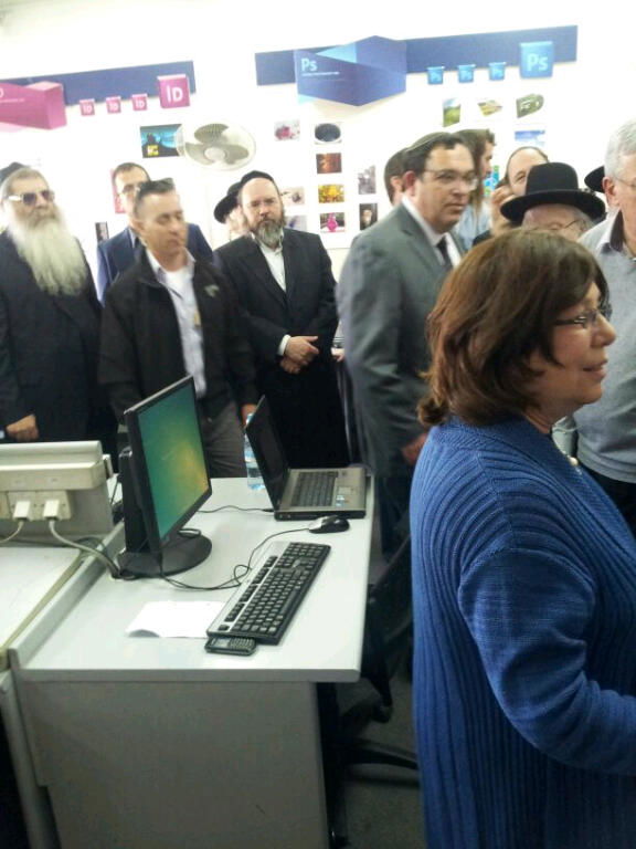 שר החינוך שי פירון ביקר ב'סמינר הישן' והטיף מוסר