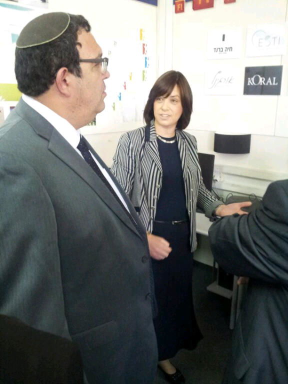 שר החינוך שי פירון ביקר ב'סמינר הישן' והטיף מוסר