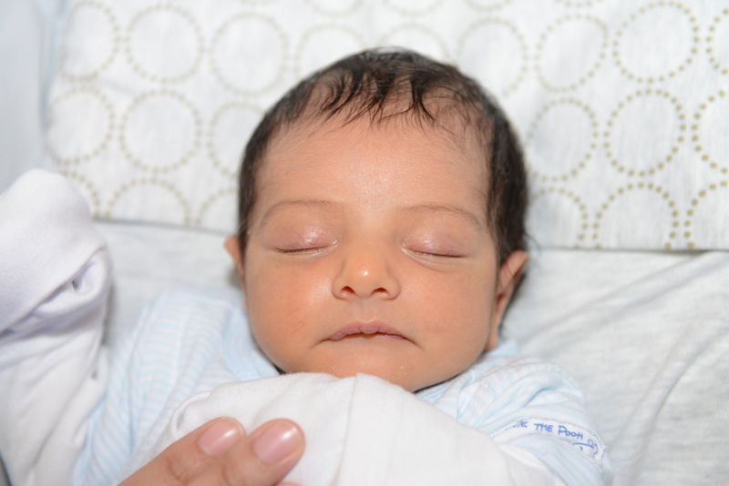 צפו: ברית לבן הזמר אביעד גיל