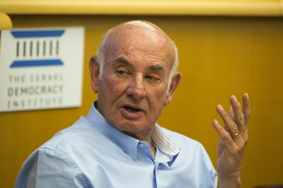 השר יעקב פרי, יו"ר הוועדה