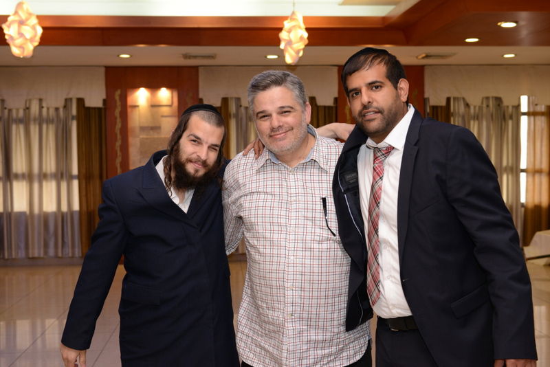 צפו: ברית לבן הזמר אביעד גיל